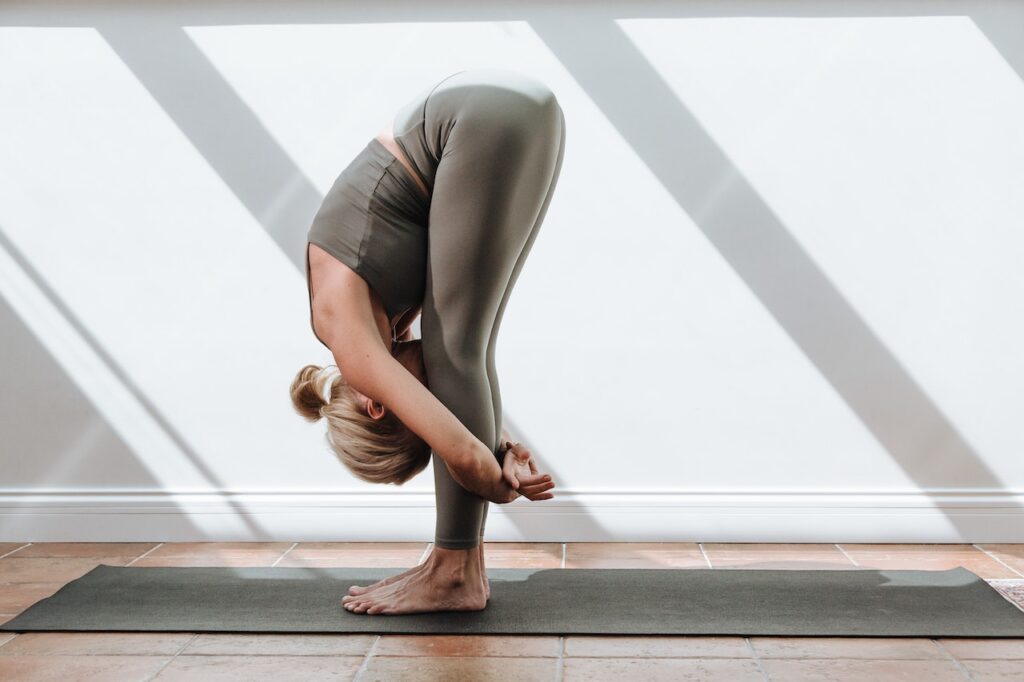 el yoga es un deporte